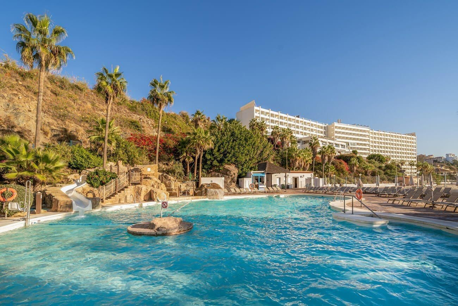 Uno de los hoteles de la Costa