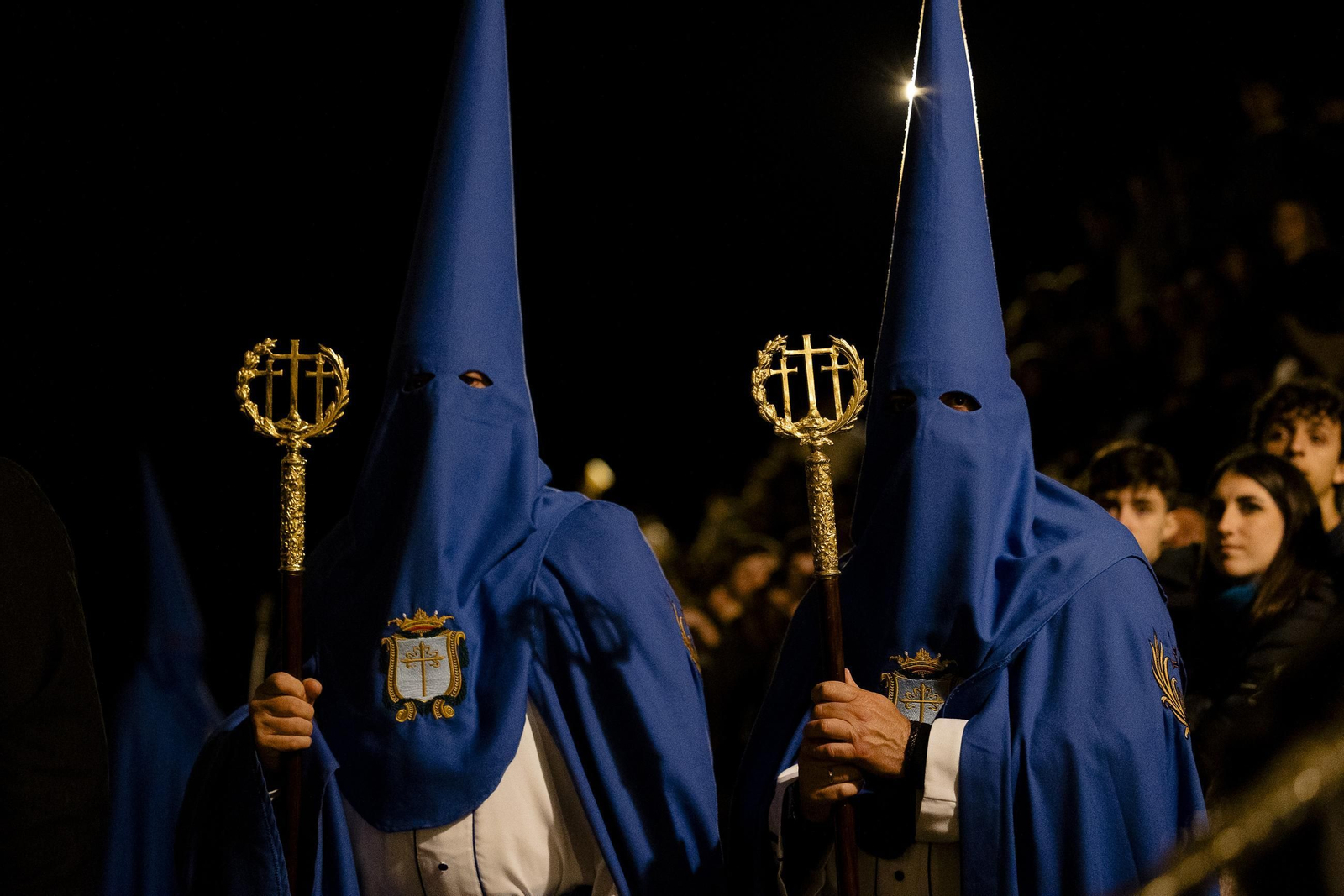 Imágenes de la salida del Perdón en la Semana Santa de Cádiz 2025