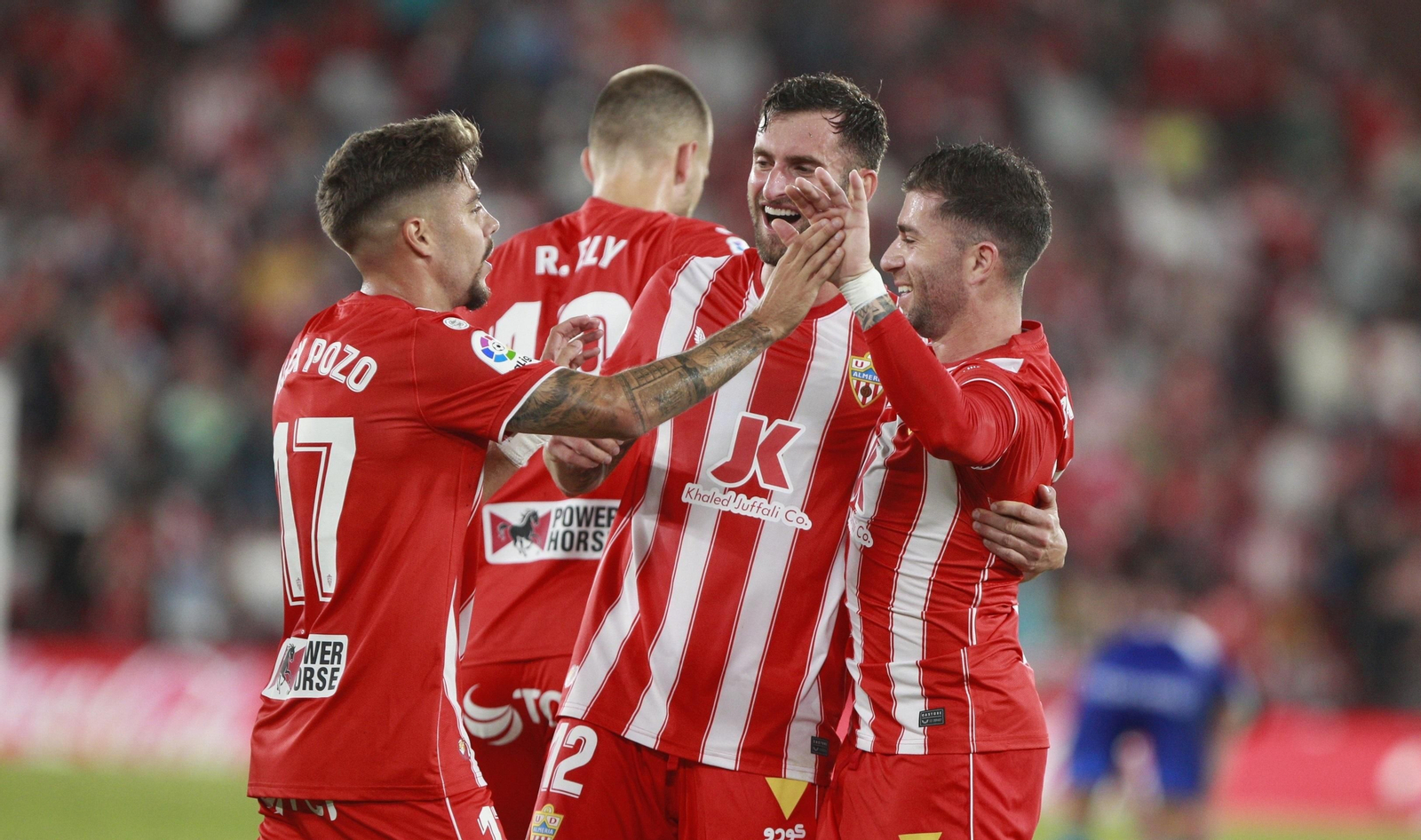 Pozo, Baptistao y Embarba, en el último encuentro del Almería en casa