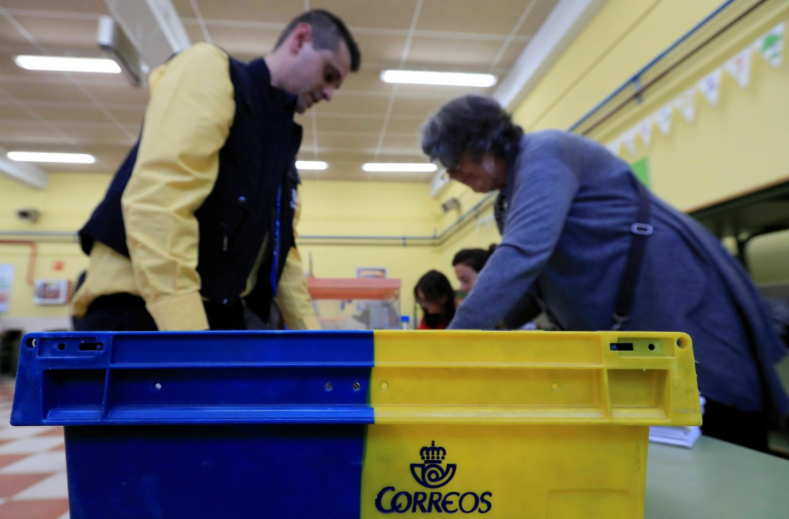 Los trabajadores de Correos no deben recuperar días festivos según la inspección