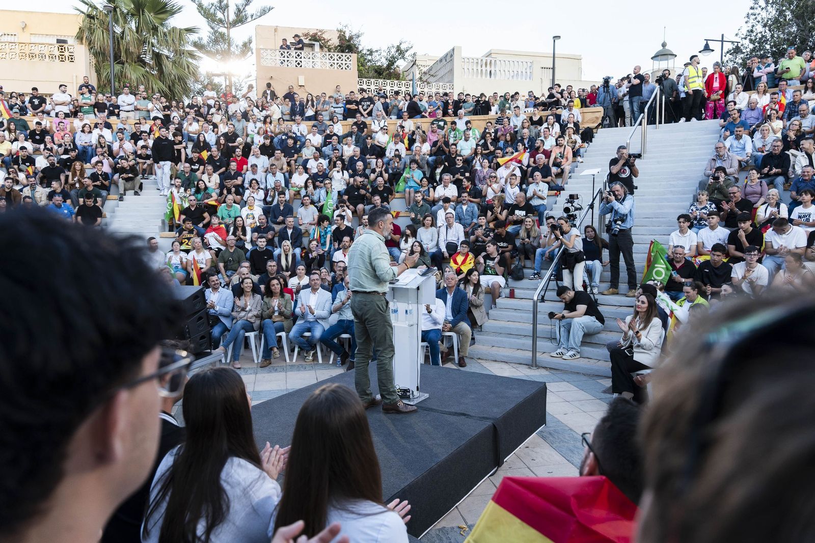 Las imágenes del mitin de Vox con Santiago Abascal y Manuel Gavira en ...