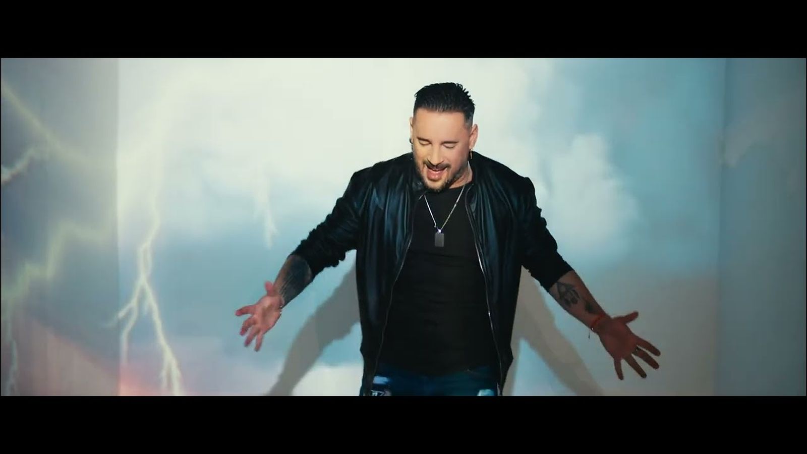 Videclip de la canción 'Solo', de Andy Morales.