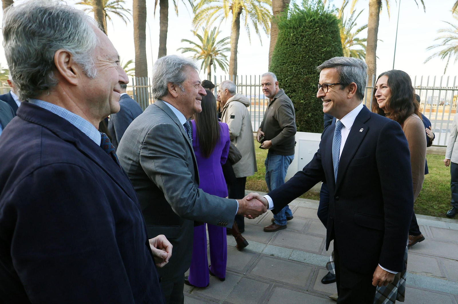 Imágenes del desayuno-coloquio con Jorge Paradela en el Foro Joly Andalucía celebrado en Huelva