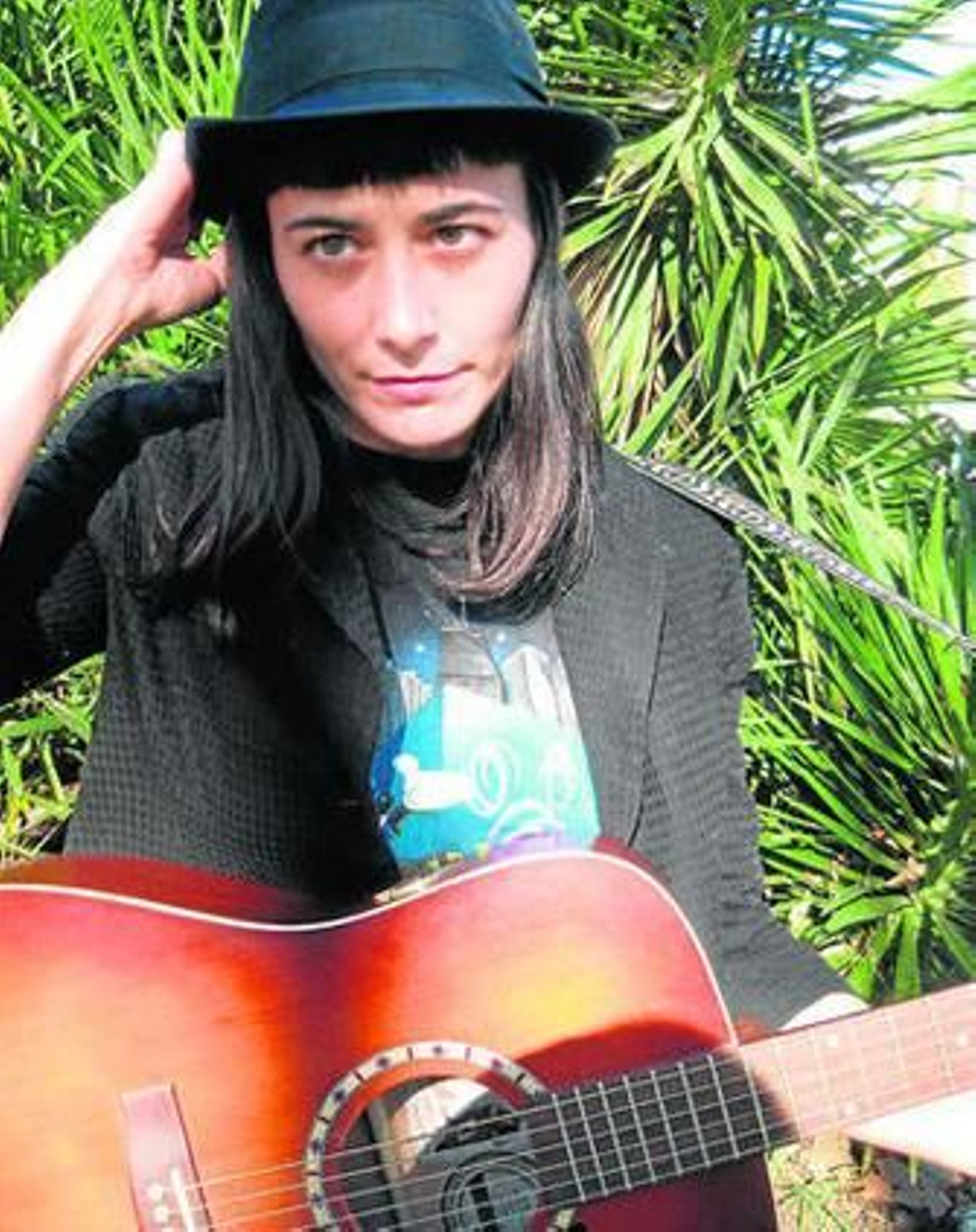 1. El dúo I Am Dive presentará su disco de debut en Cortegana. 2. Lidia Damunt lleva de gira su tercer trabajo en solitario. 3. La banda sevillana Kenedy, ganadora del Red Bull Indomesticables 2011. 4. El trío barcelonés Balago. 5. Los madrileño-toledanos de La Débil y su 'post-punk'. 6. El grupo Lasers traerá la "electrónica ruidosa".