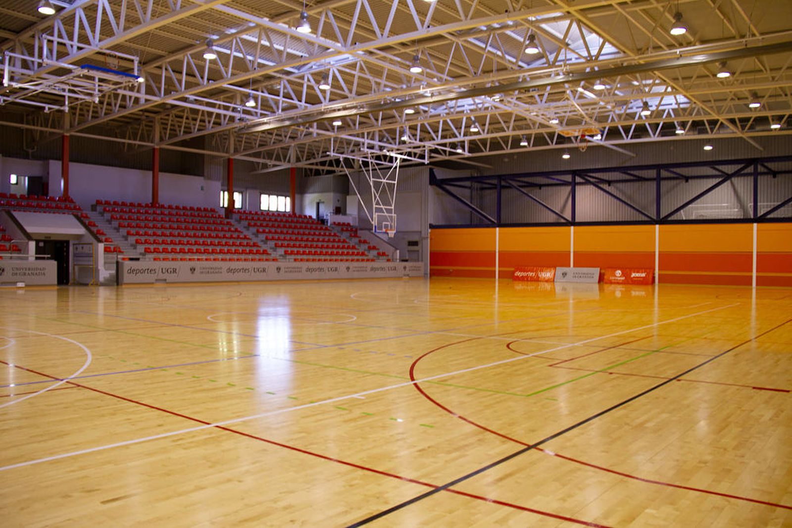 Imagen de archivo del Pabellon Universiada, escenario del encuentro entre el Universidad de Granada y el Marbella Costa.