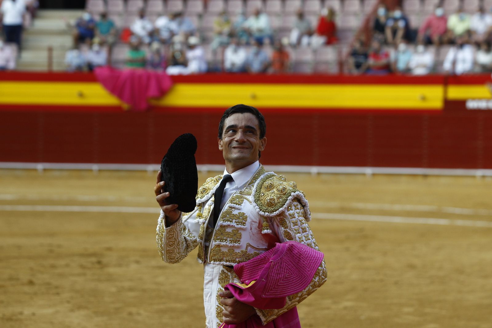 Fotogalería corrida de toros. Cayetano Rivera, Paco Ureña y Roca Rey. Roquetas de Mar.