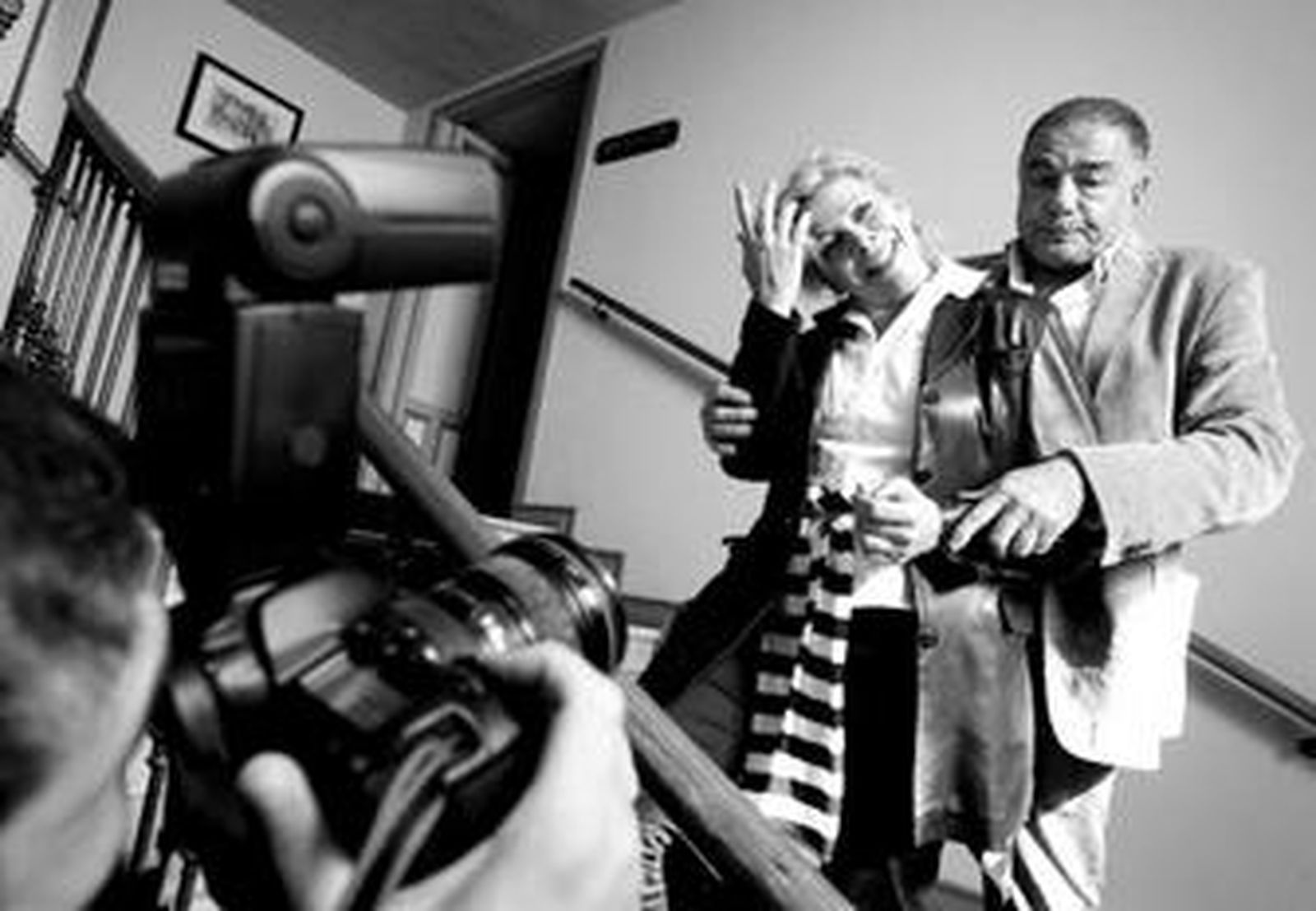 Juan Luis Galiardo y Kiti Manver llenan de 'Humo' el Gran Teatro