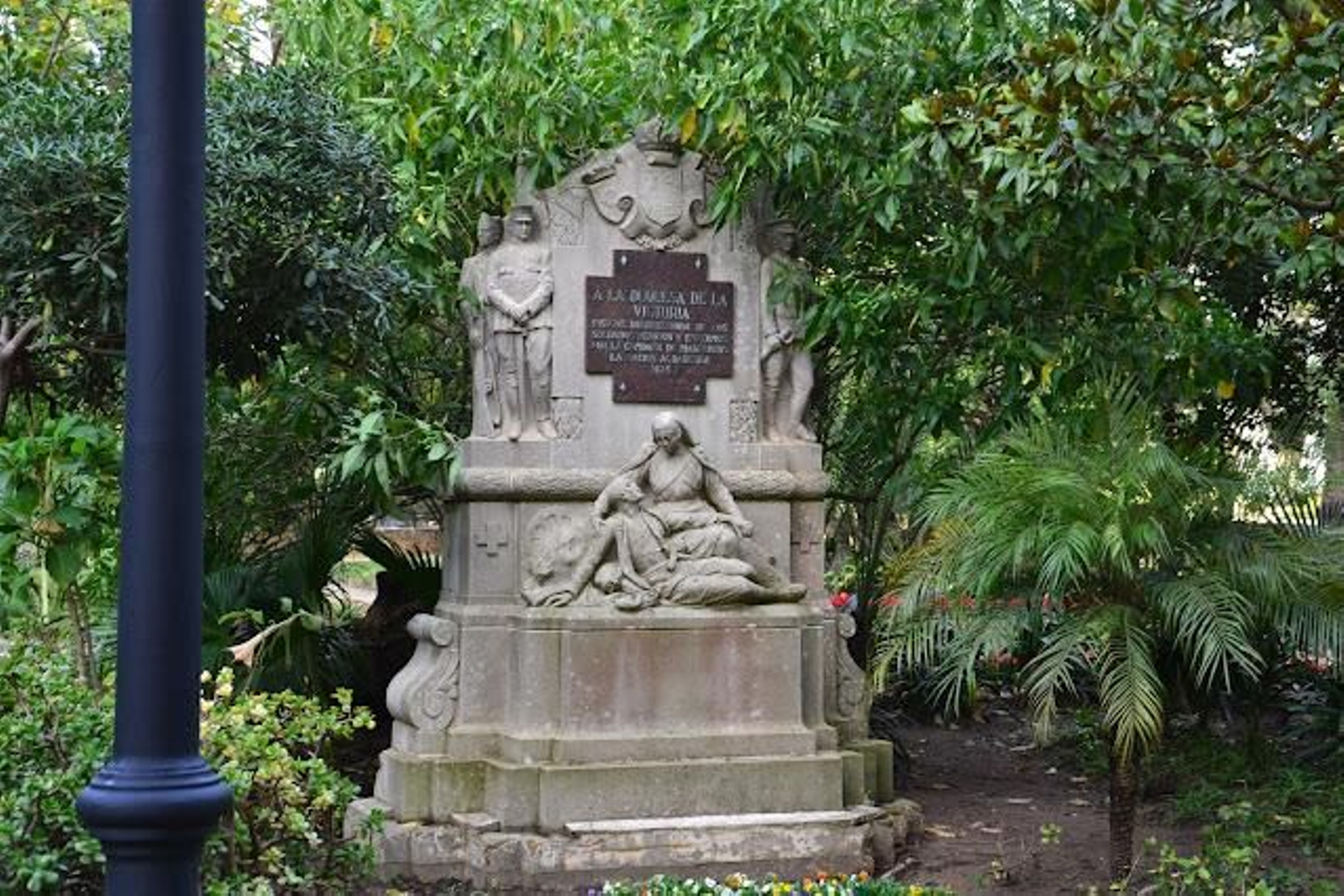 Imagen general del monumento en el parque Genovés.