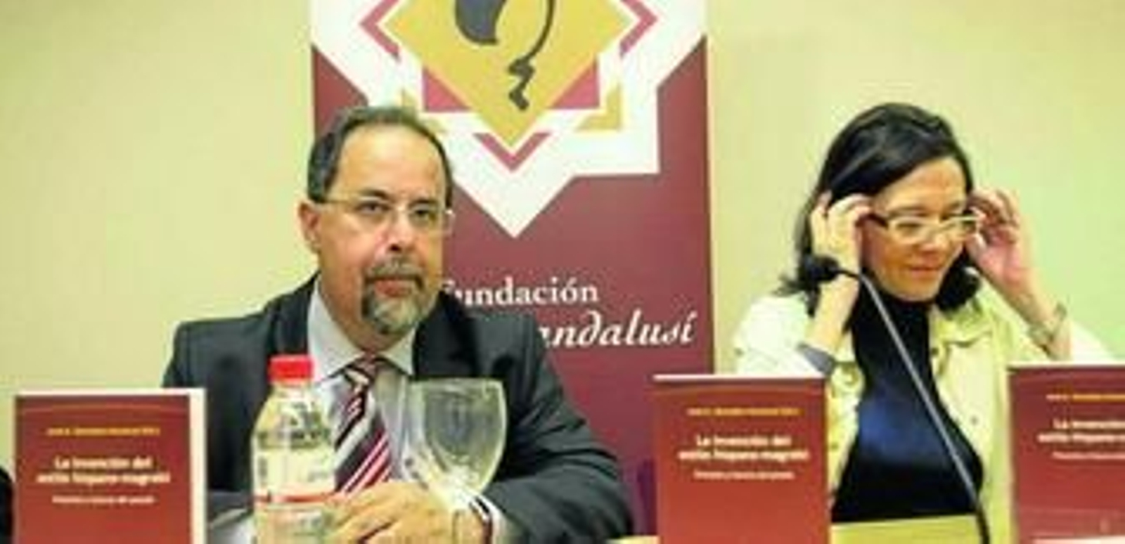 El autor, durante la presentación del libro.