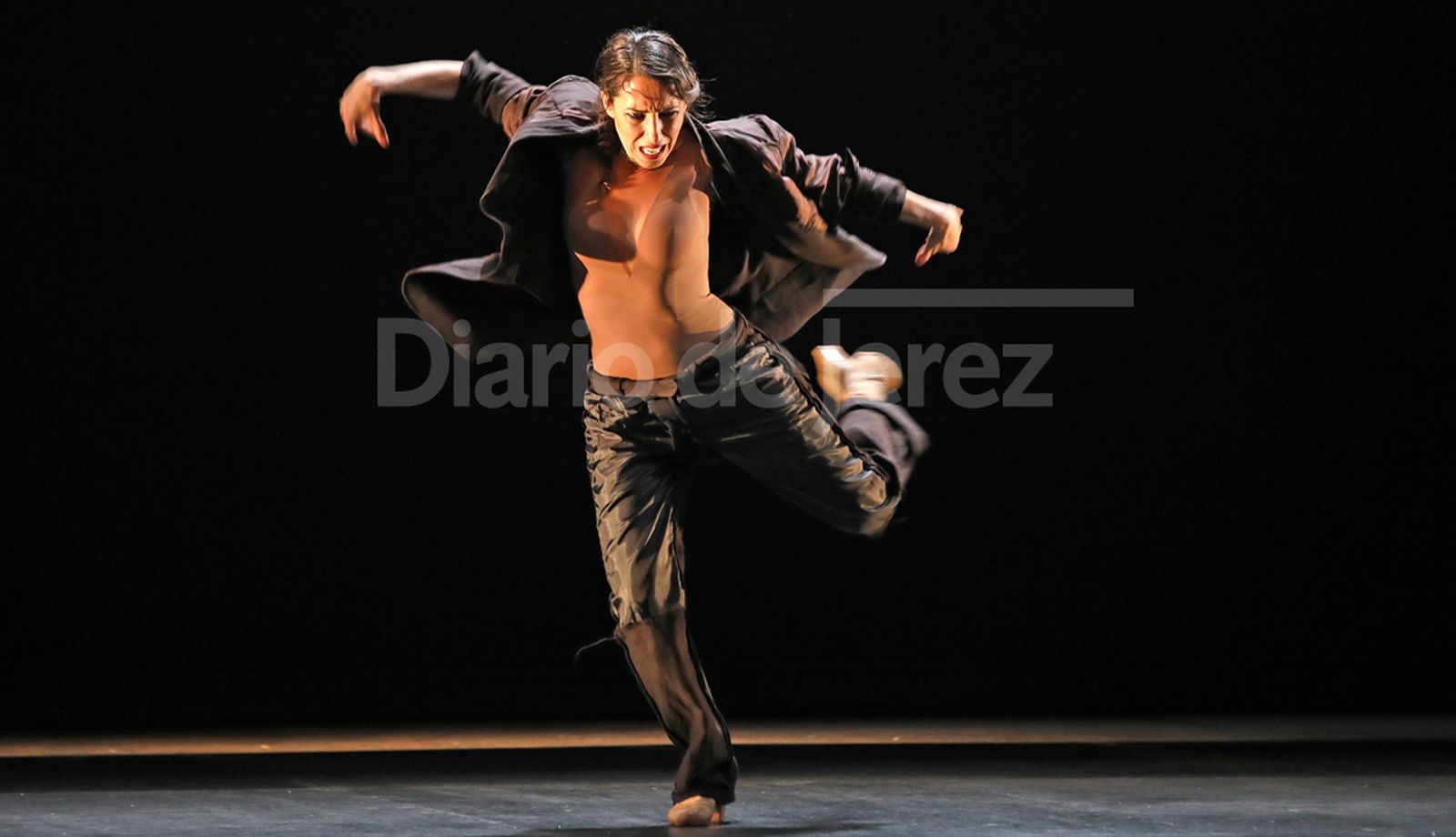 Imágenes del espectáculo 'Sin permiso' de Ana Morales