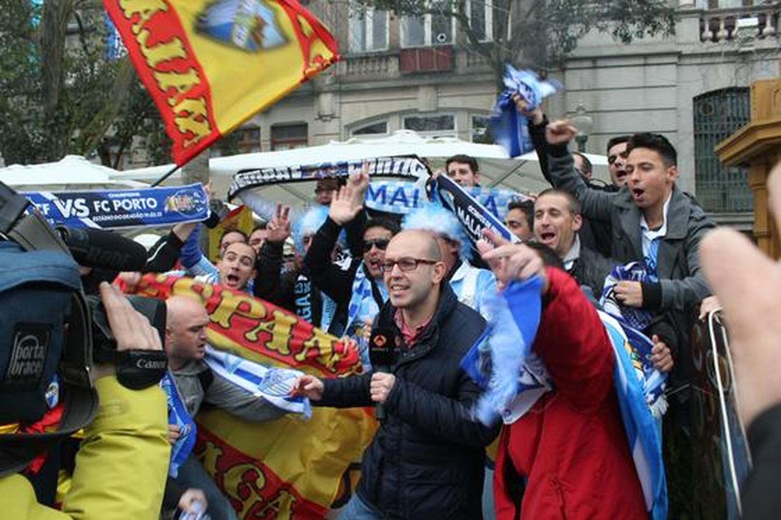 Malaguistas en la plaza de la Libertad

Foto: J. L. Malo