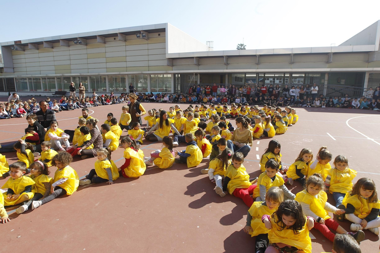 Fotogalería Día Internacional del Niño con Cáncer CEIP Mediterráneo. Almería