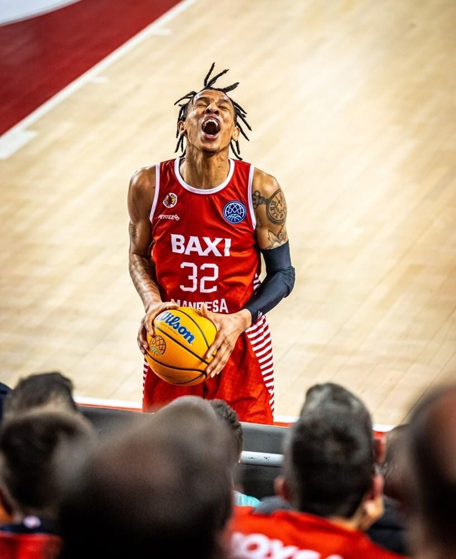 Joe Thomasson celebra en el Nou Congost.