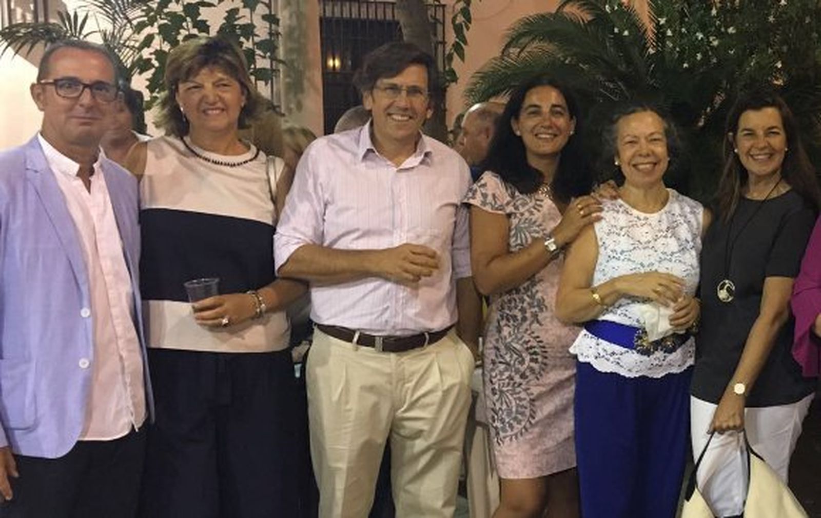 Alberto Romero, Margarita Gaztelu, Juan Manuel López, Yolanda Vallejo, Emilia Pérez  y Filo Galvín coincidieron en la despedida.

Foto: Ignacio Casas de Ciria