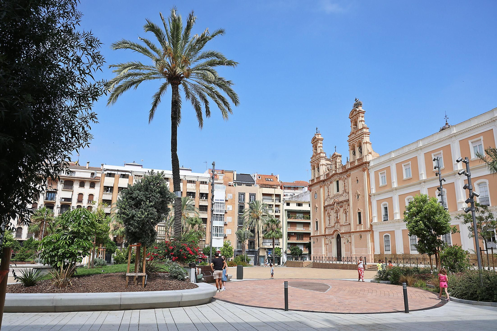 La Plaza de La Merced, un remanso de paz en las mañanas de verano