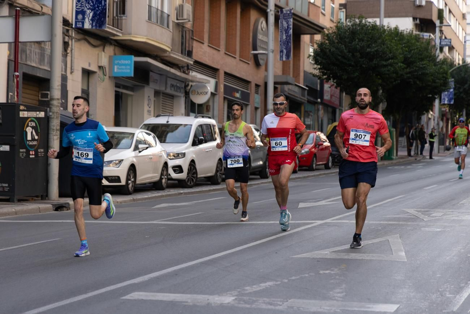En imágenes: multitudinaria e histórica XXIX Media Maratón 'Ciudad de Jaén' y 10k en memoria de Paco Manzaneda (2)