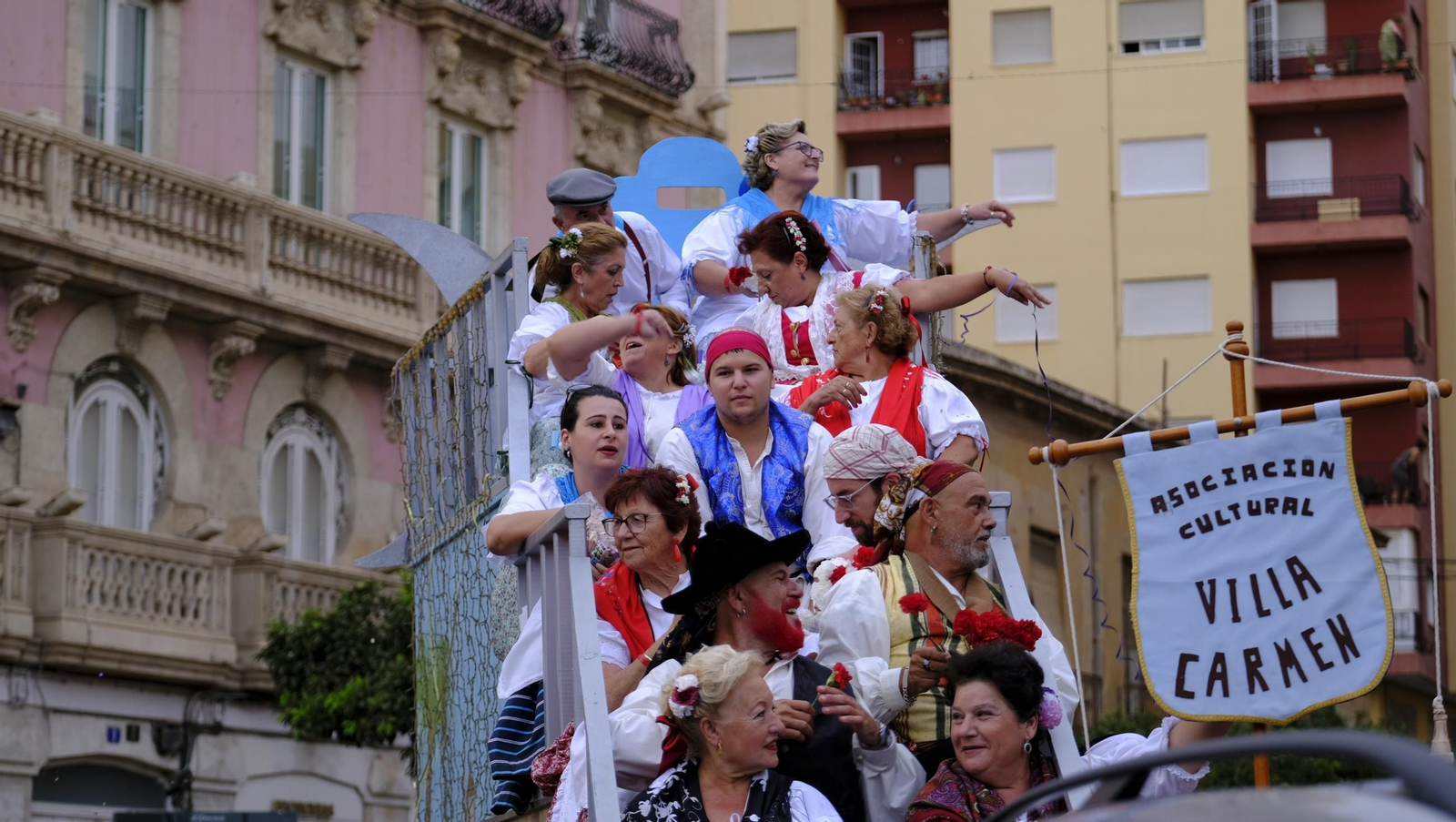 Las mejores imágenes de la Batalla de Flores de Almería