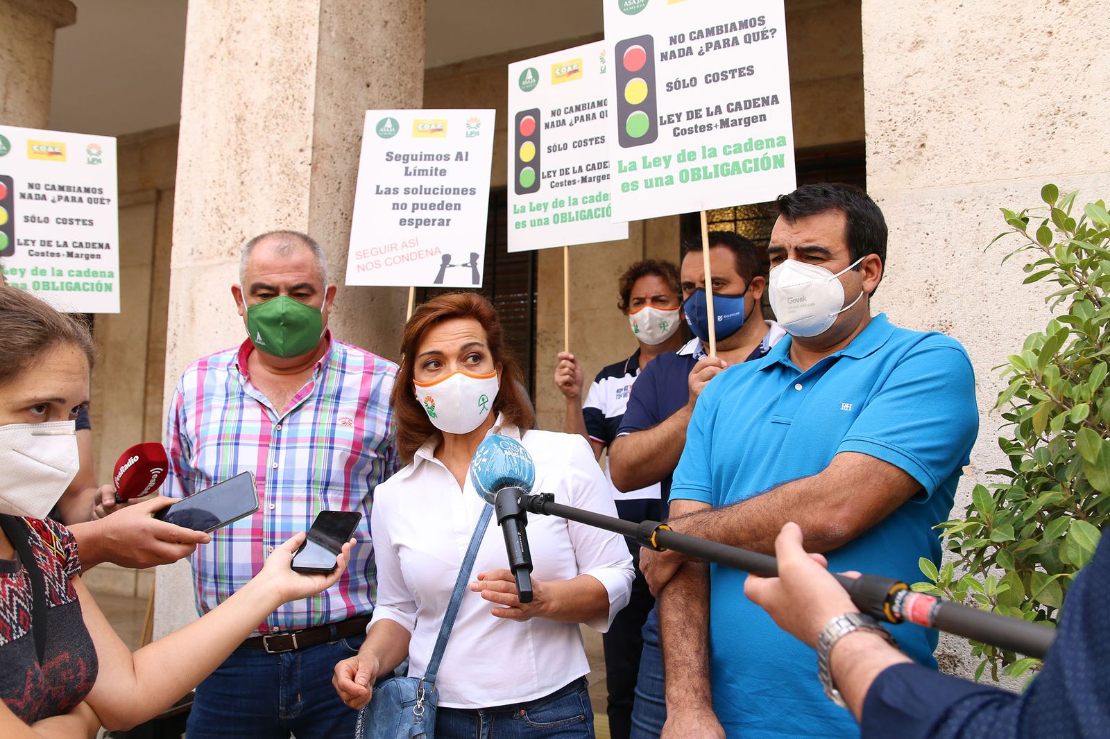Antonio Navarro (Asaja), Francisca Iglesias (UPA) y Andrés Góngora (Coag)