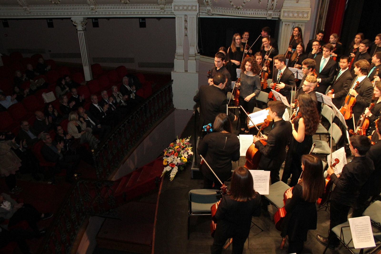 La Asociación de Industrias Químicas, Básicas y Energéticas de Huelva (Aiqbe) organiza un concierto que corre a cargo de la Orquesta Sinfónica del Conservatorio Profesional de Música de Huelva 'Javier Perianes'