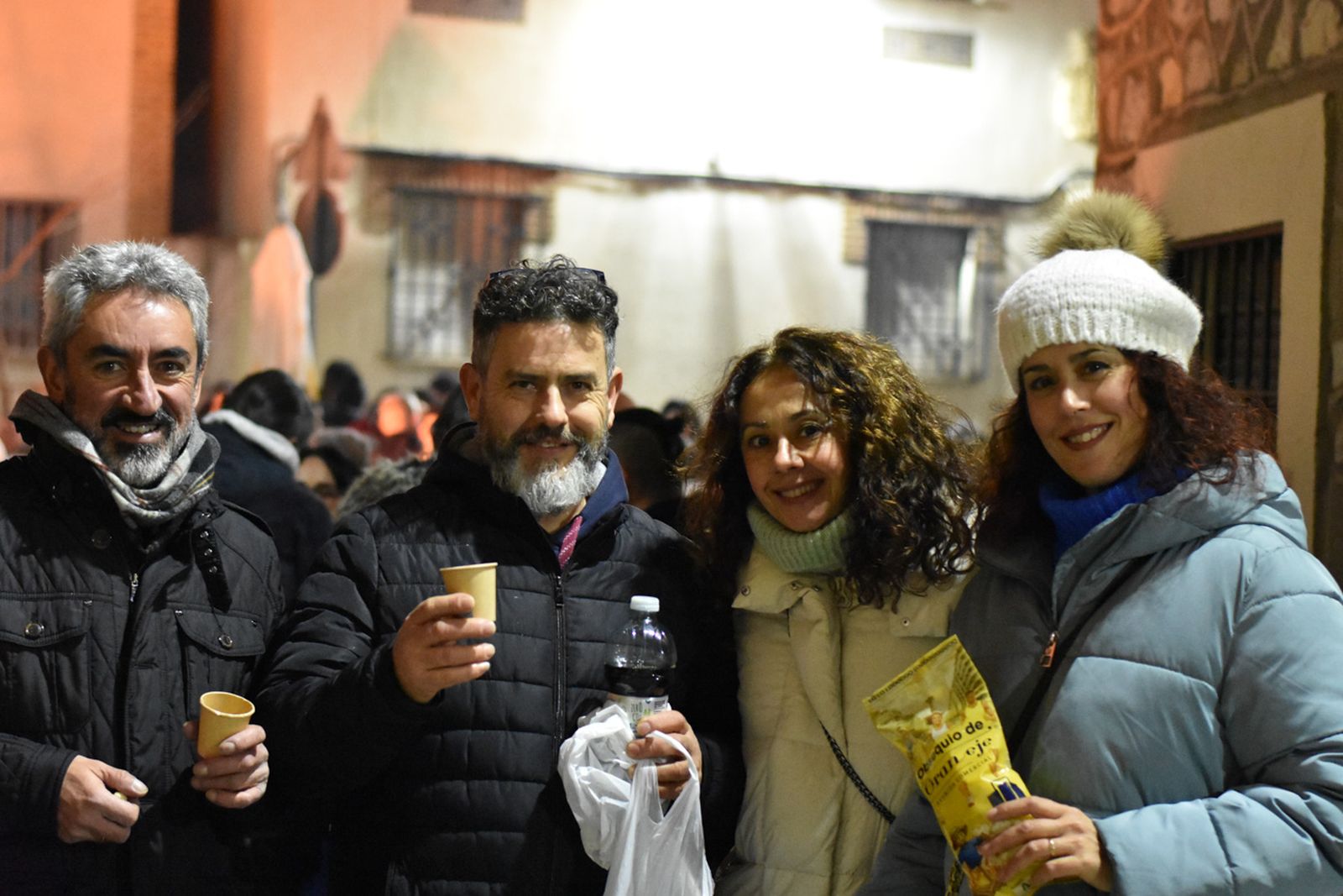 Jaén brilla y disfruta al fuego de las lumbres de San Antón