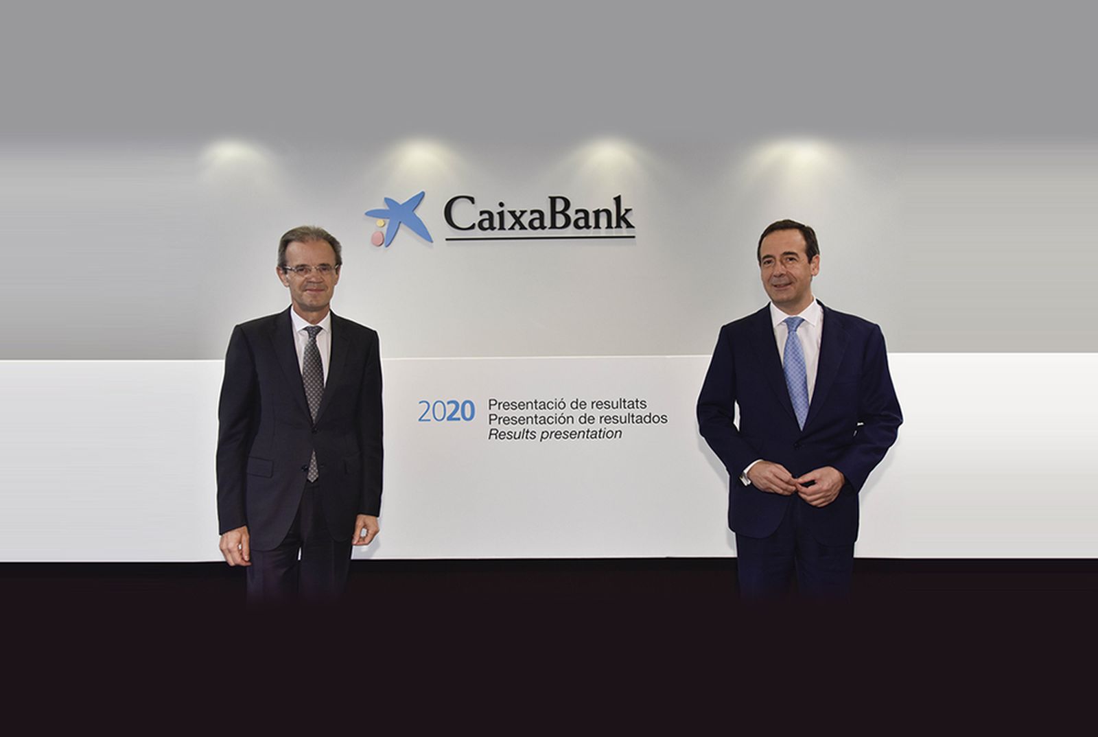 Jordi Gual y Gonzalo Gortázar, en la presentación de los resultados de 2020
