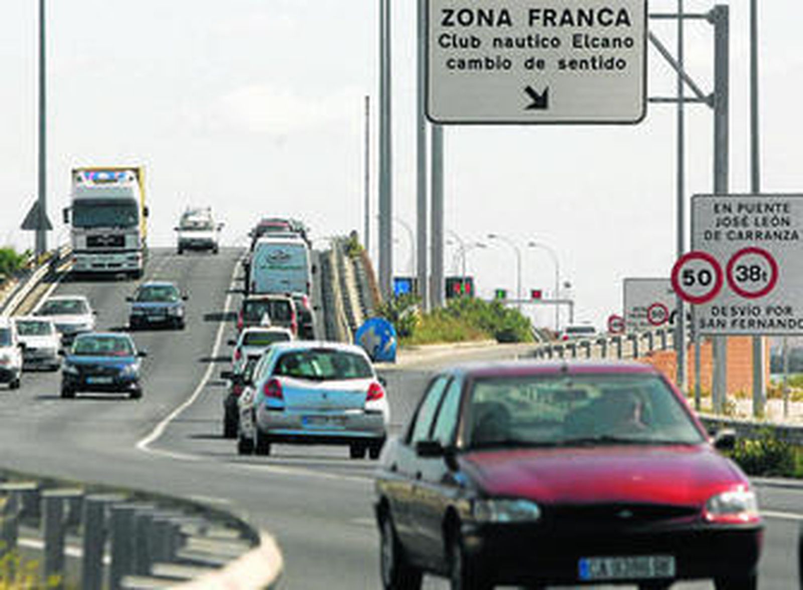 Este acceso elevado correspondía a la segunda fase del proyecto. El tercero nunca se llegó a hacer.
