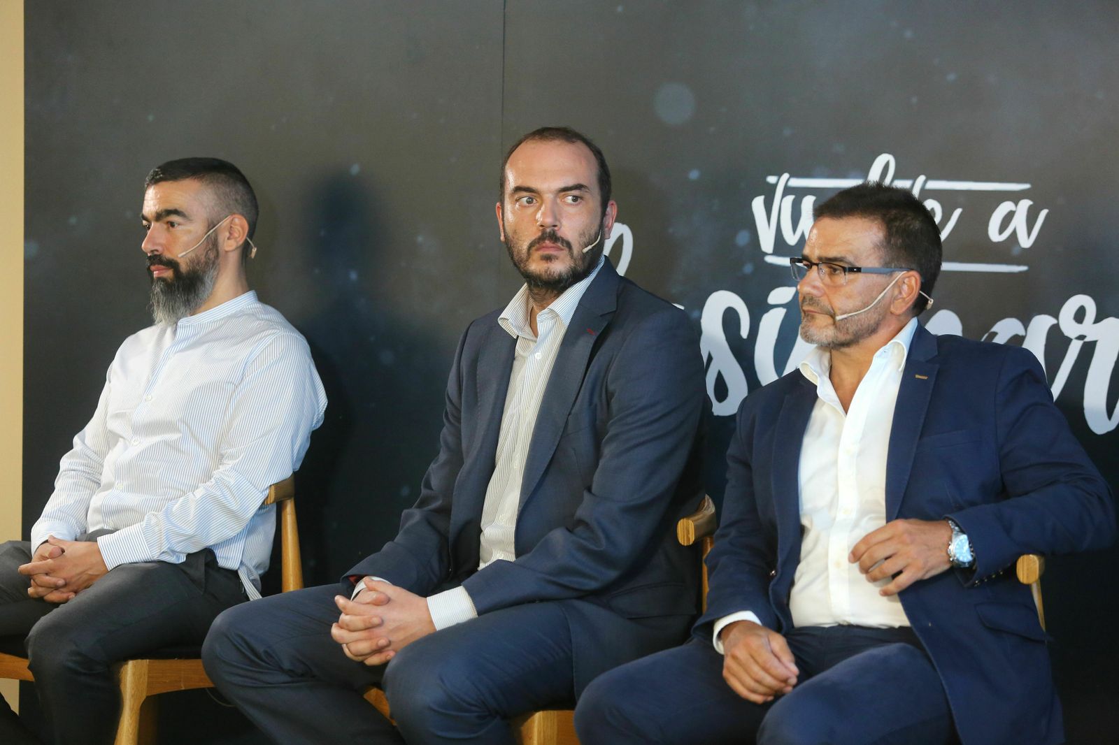 Representantes de Krypteia, durante una rueda de prensa.