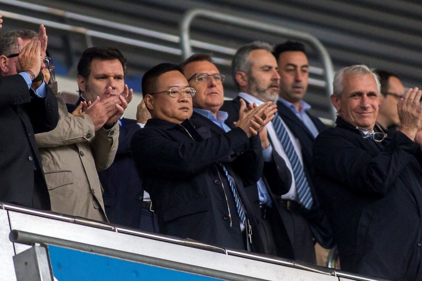 Otra vez sin altos mandatarios en un palco presidencial