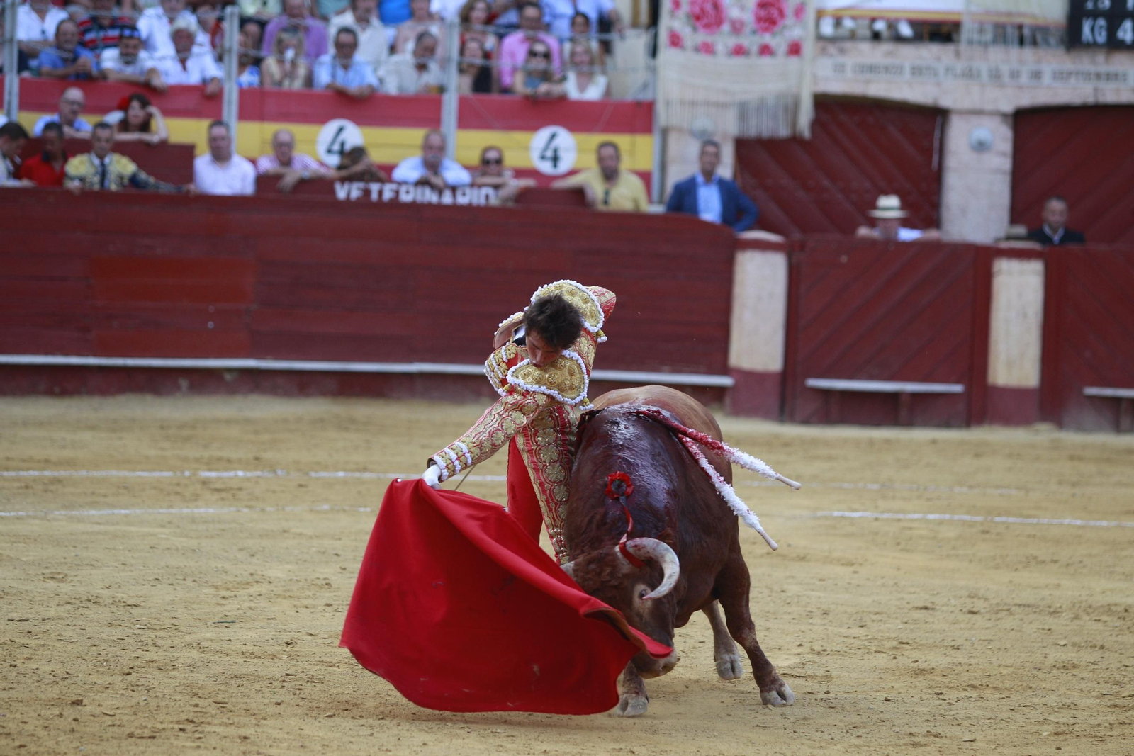La despedida del torero Enrique Ponce de la Feria de Almería 2024, en imágenes