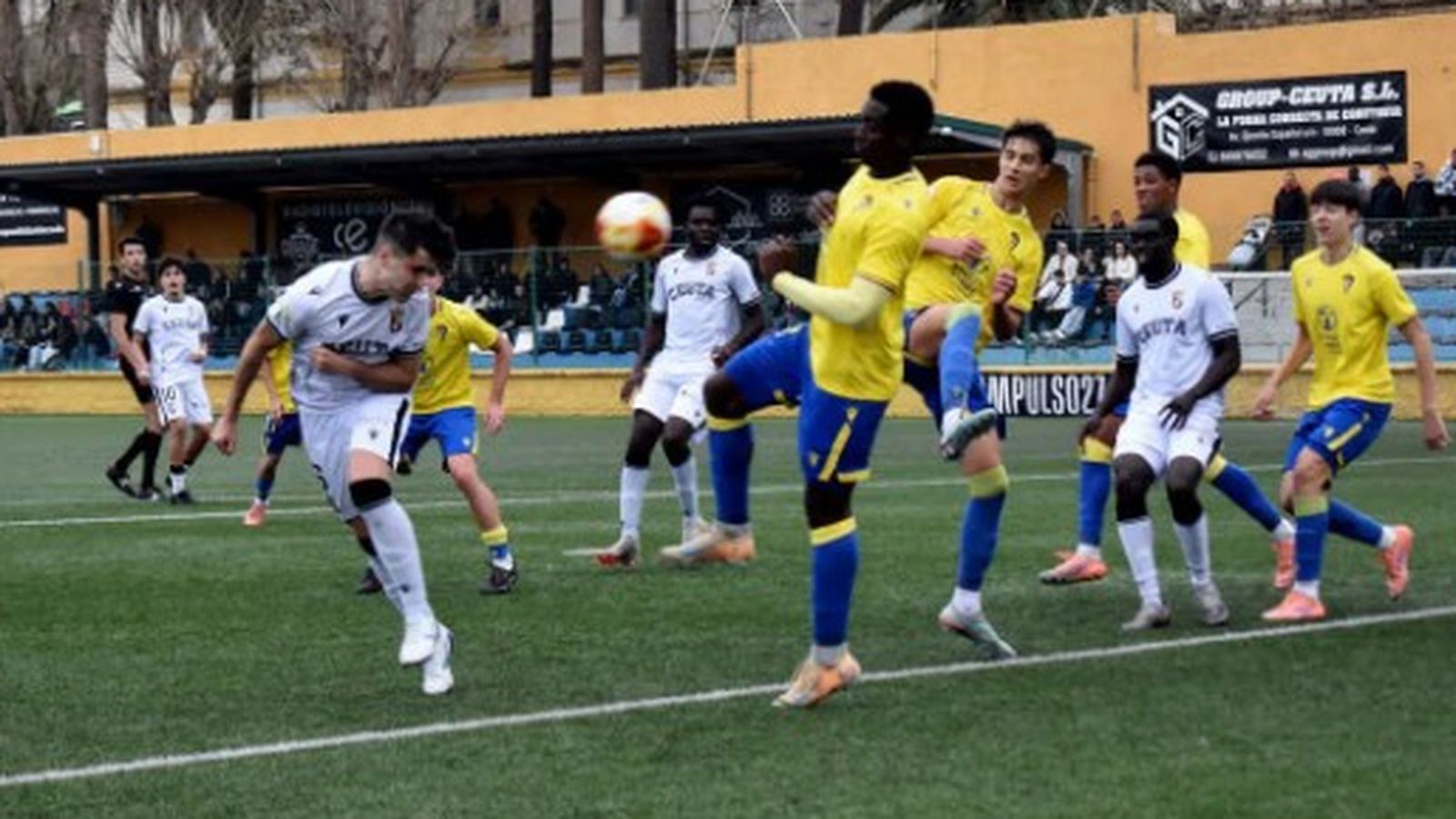 Un momento del Ceuta B-Cádiz Mirandilla