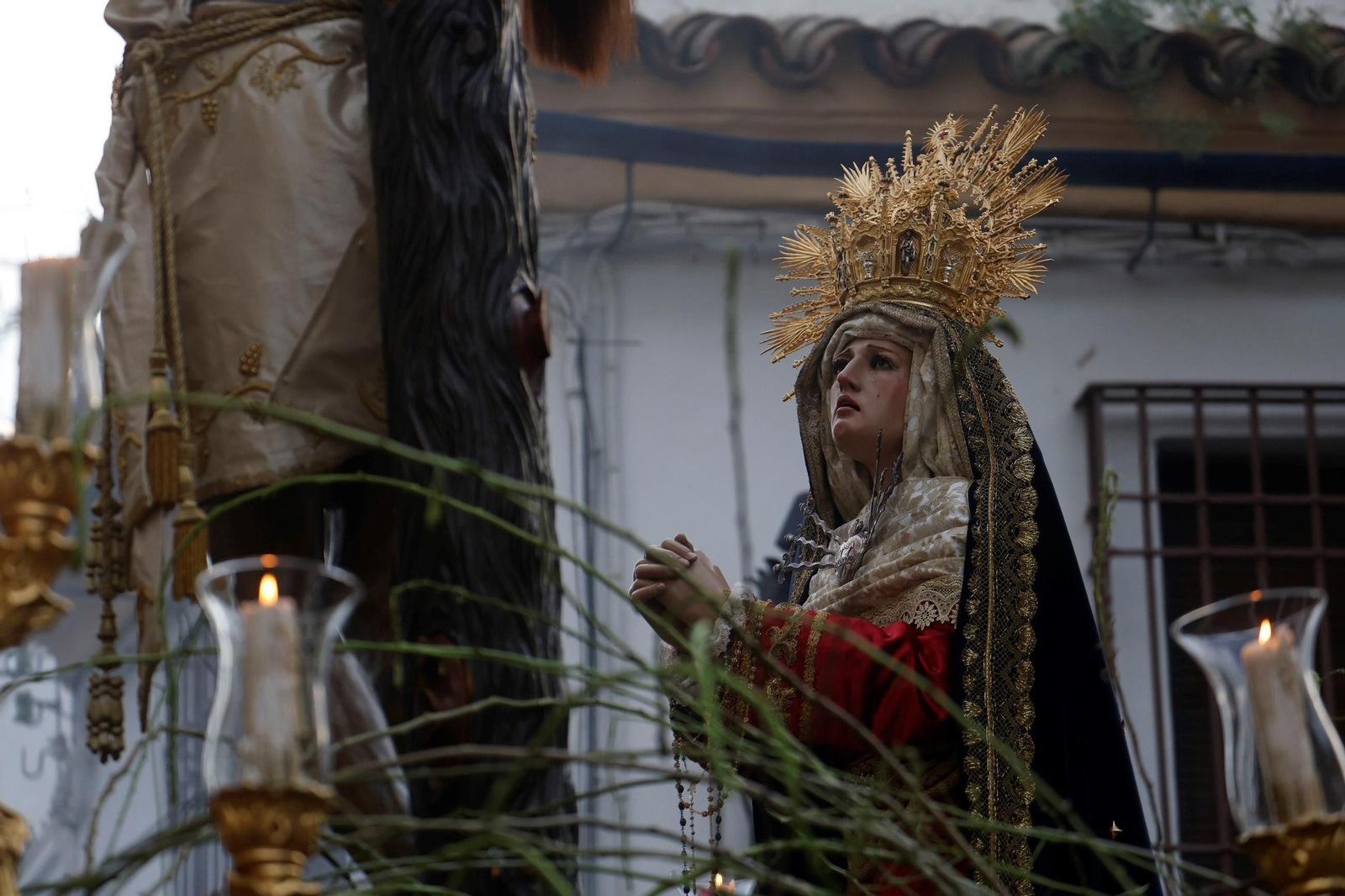La procesión del Cristo de Gracia en este Jueves Santo de Córdoba, en imágenes