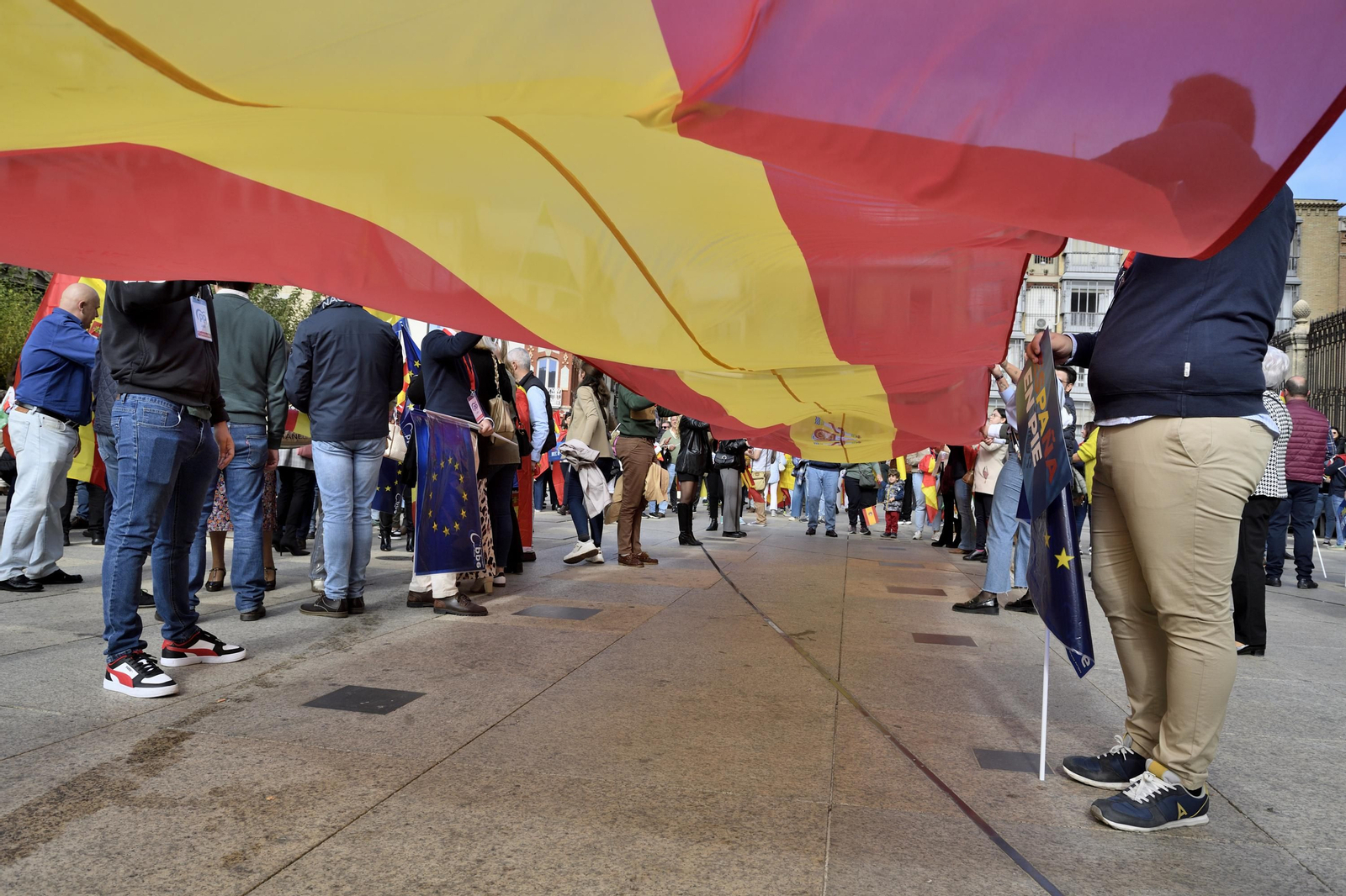 En imágenes: así ha sido la manifestación contra la amnistía en Jaén