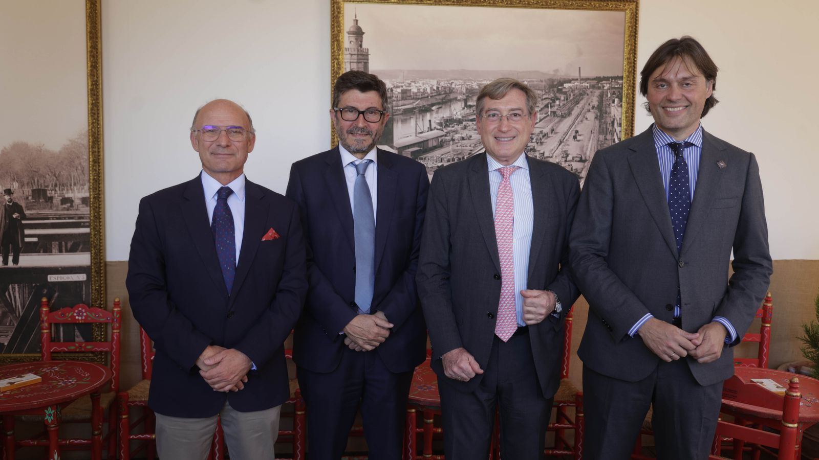 Con representantes de otros puertos y de la UPO