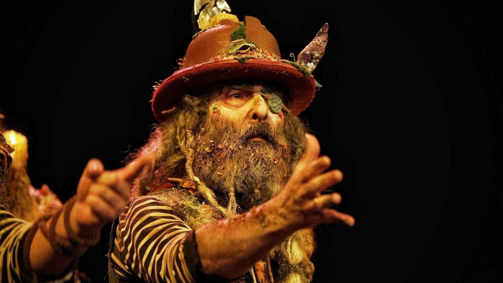 Martínez Ares vuelve con fuerza: su comparsa «Los humanos» anuncia gira nacional tras el COAC 2026