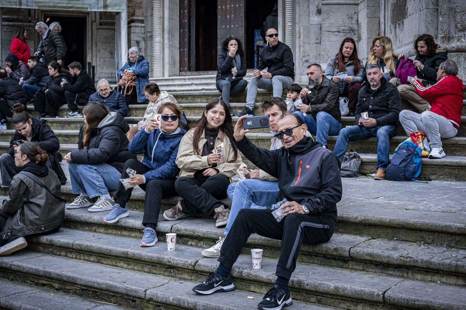 Las imágenes de la Chicharronada y la Gambada del Carnaval de Cádiz 2026