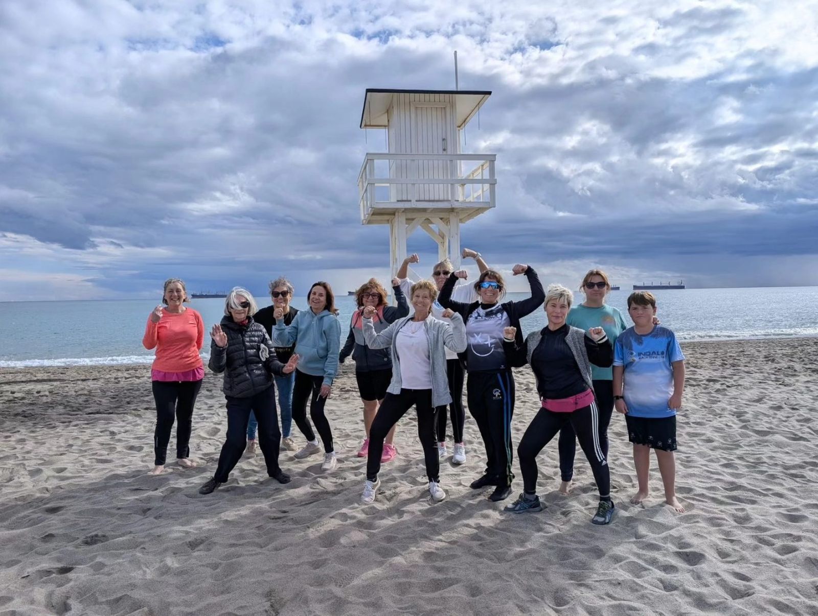 Las playas de Vera se llenan de arte y deporte con el éxito de 'Tus Playas de Invierno