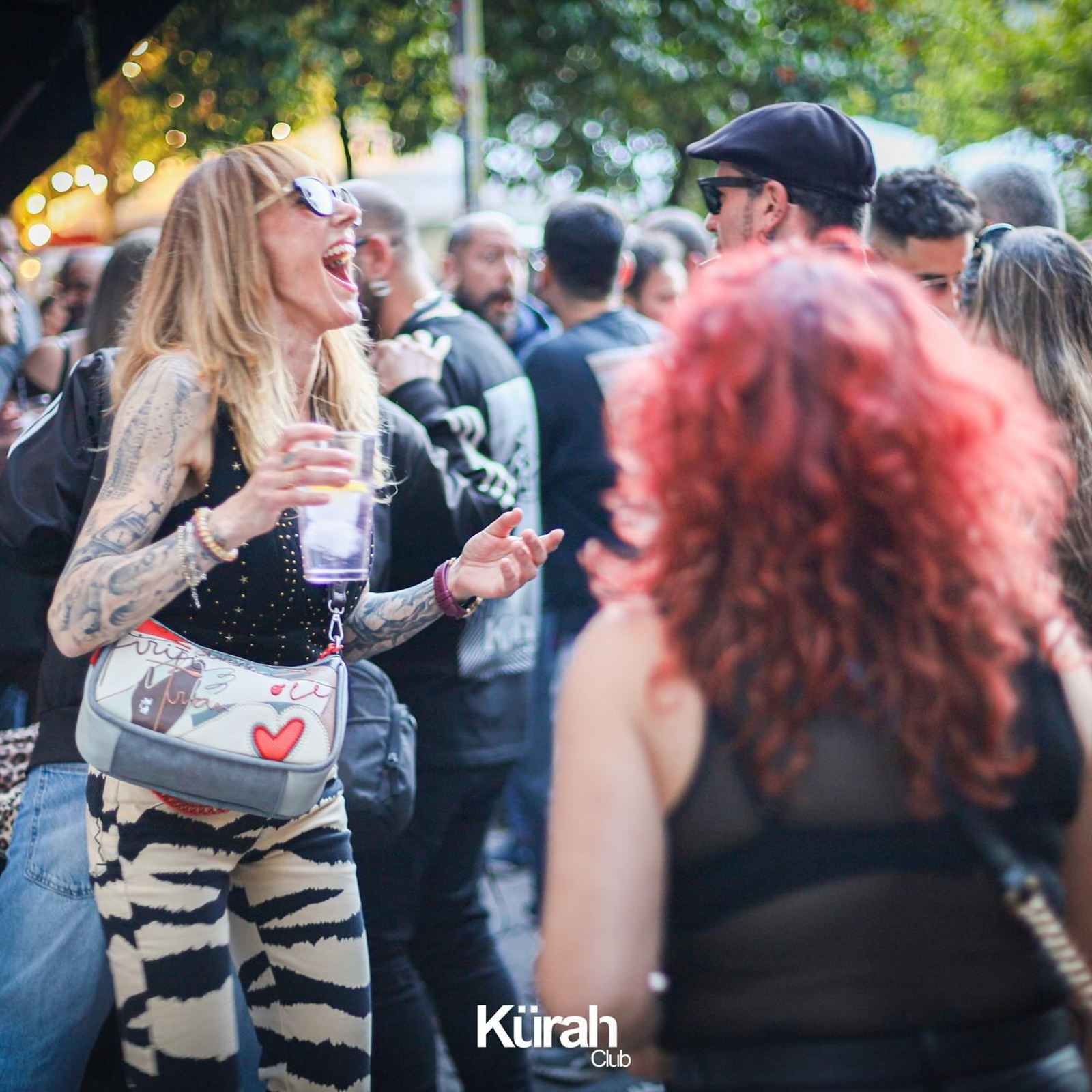 Las actividades tienen al público como protagonista, que puede disfrutar de un ambiente artístico al aire libre sin precedentes en la ciudad.