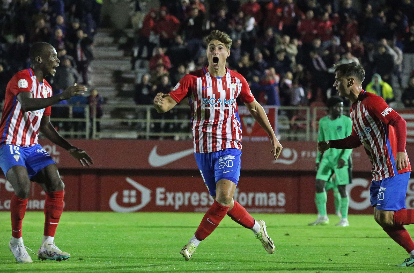 Las mejores fotos del Algeciras - Atlético de Madrid B