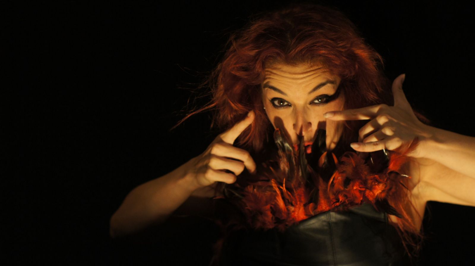 Abril se despide con cabaret y rock en el Teatro TNT