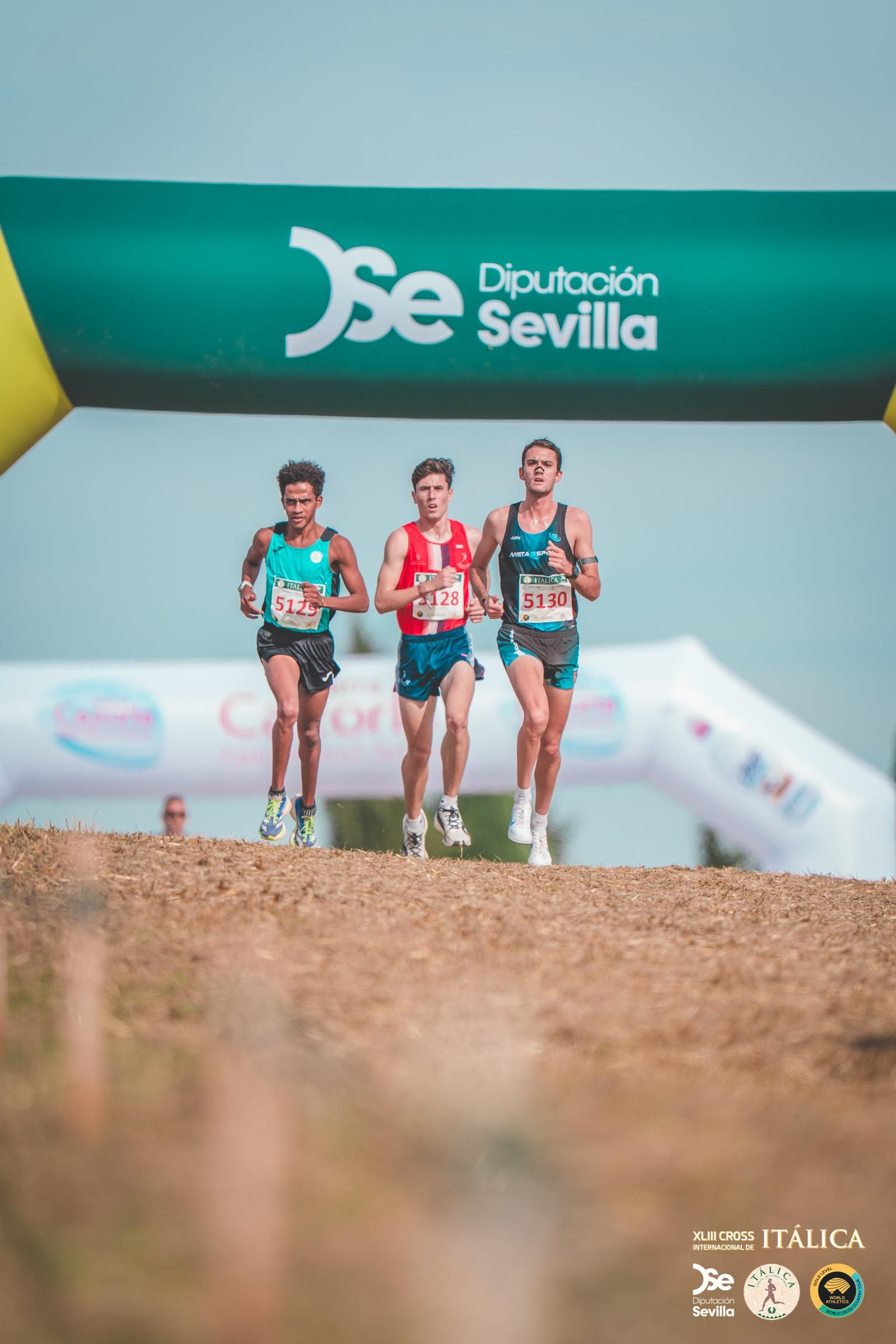 Búscate en las fotos del Cross de Itálica 2025 | 12