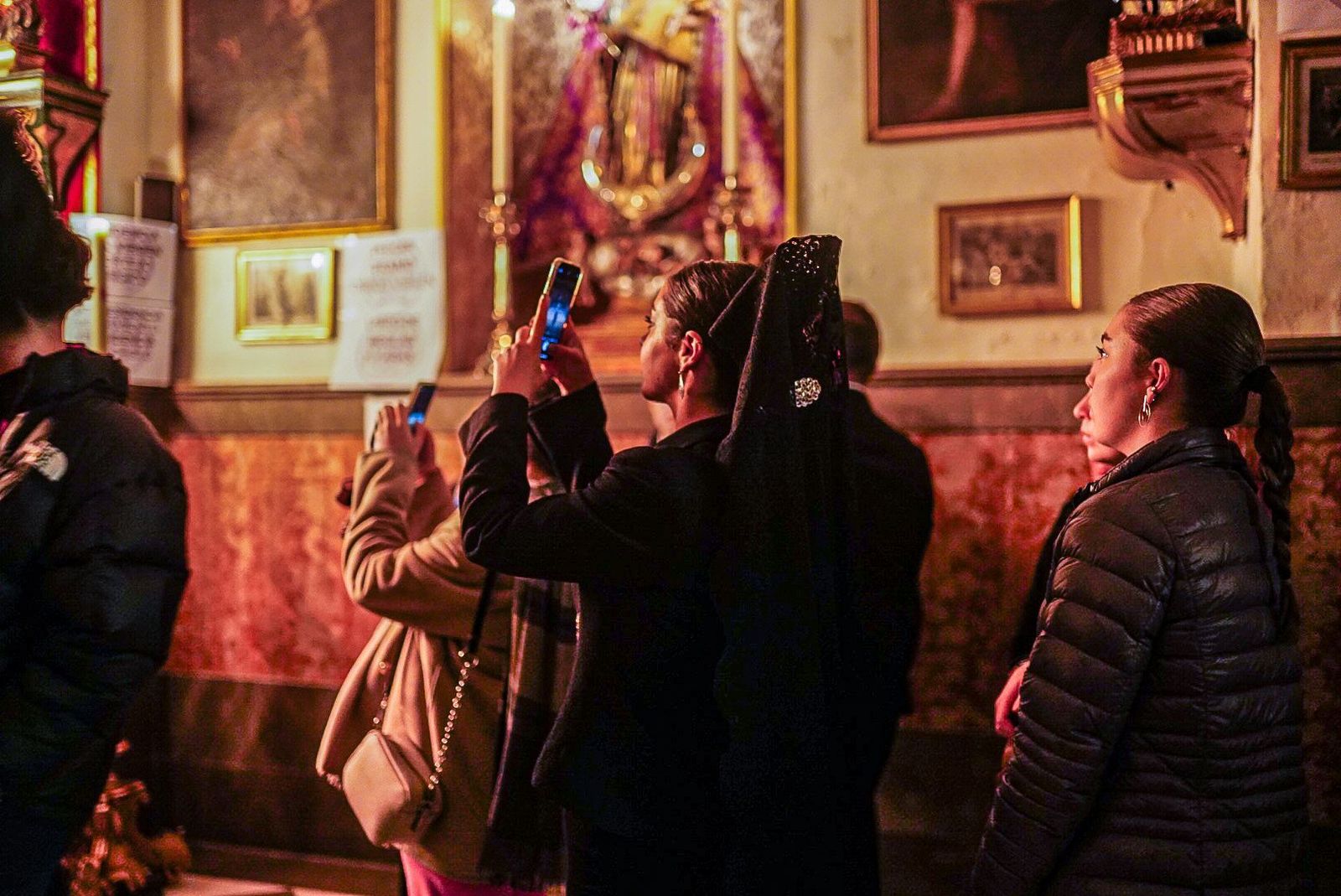 Fotos: San Agustín cierra la jornada de suspensiones en el Lunes Santo de Granada