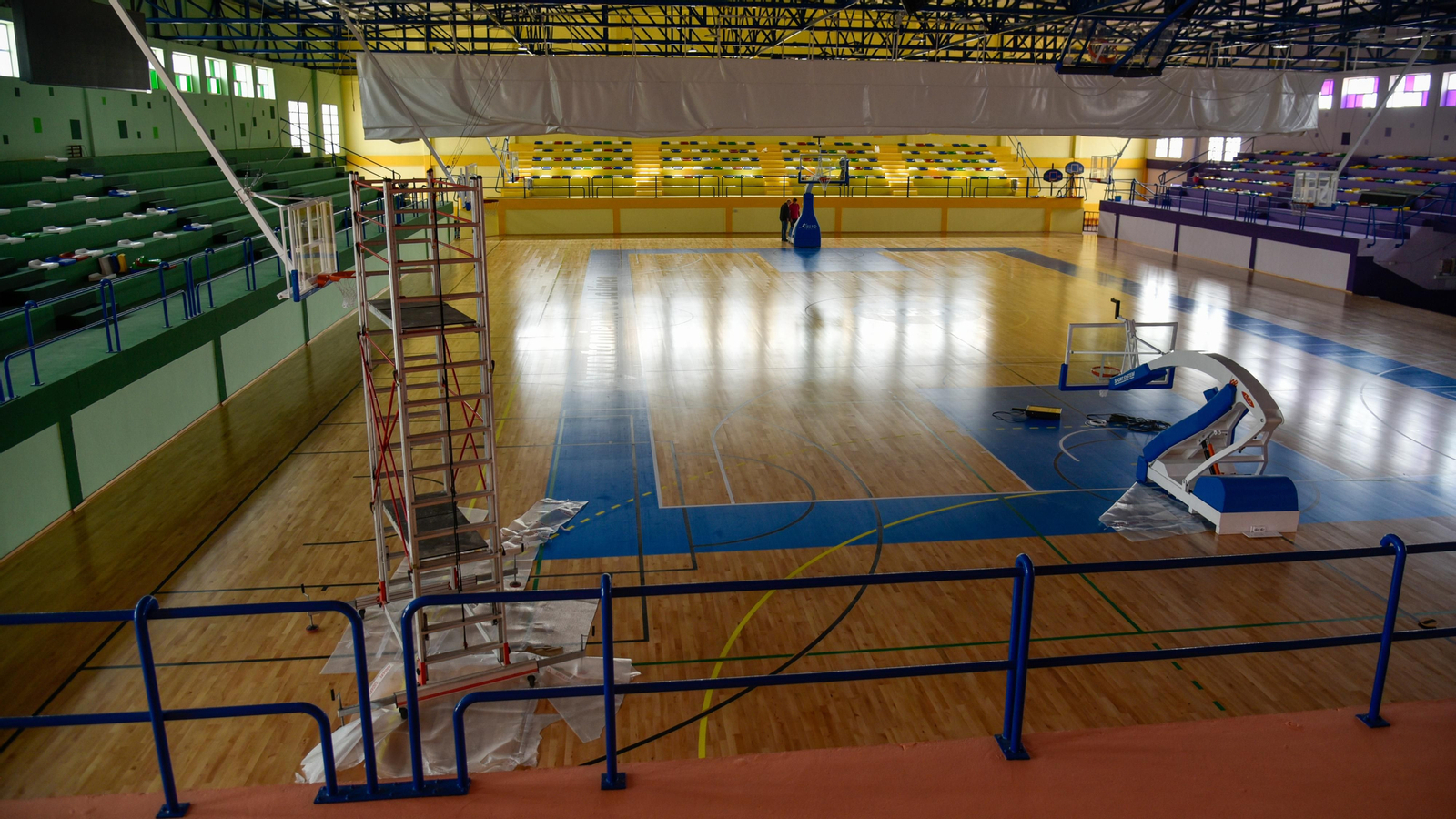 Las fotos de la obras en el Pabello Municipal de La Línea