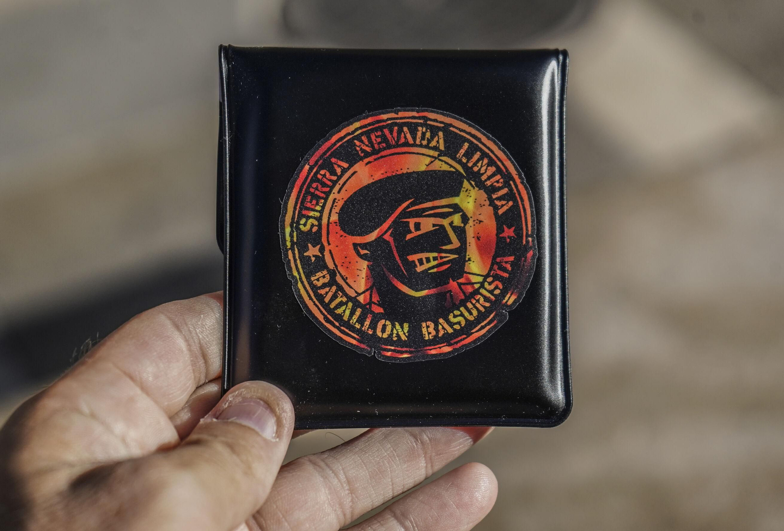 Así ha sido la jornada de concienciación y limpieza 'Granada no es un cenicero'