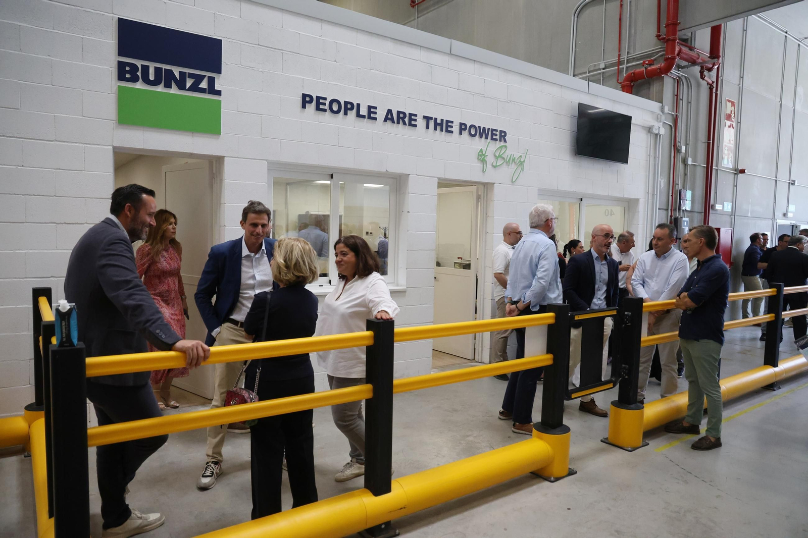 La inauguración oficial del centro logístico de Bunzl Distribution Spain, en fotos