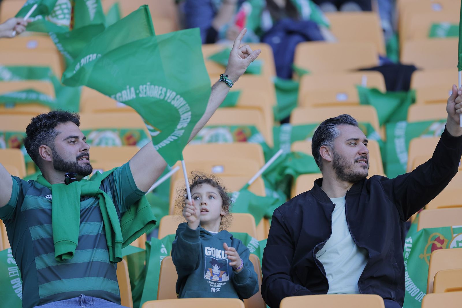 Búscate en las fotos del Betis - Sevilla