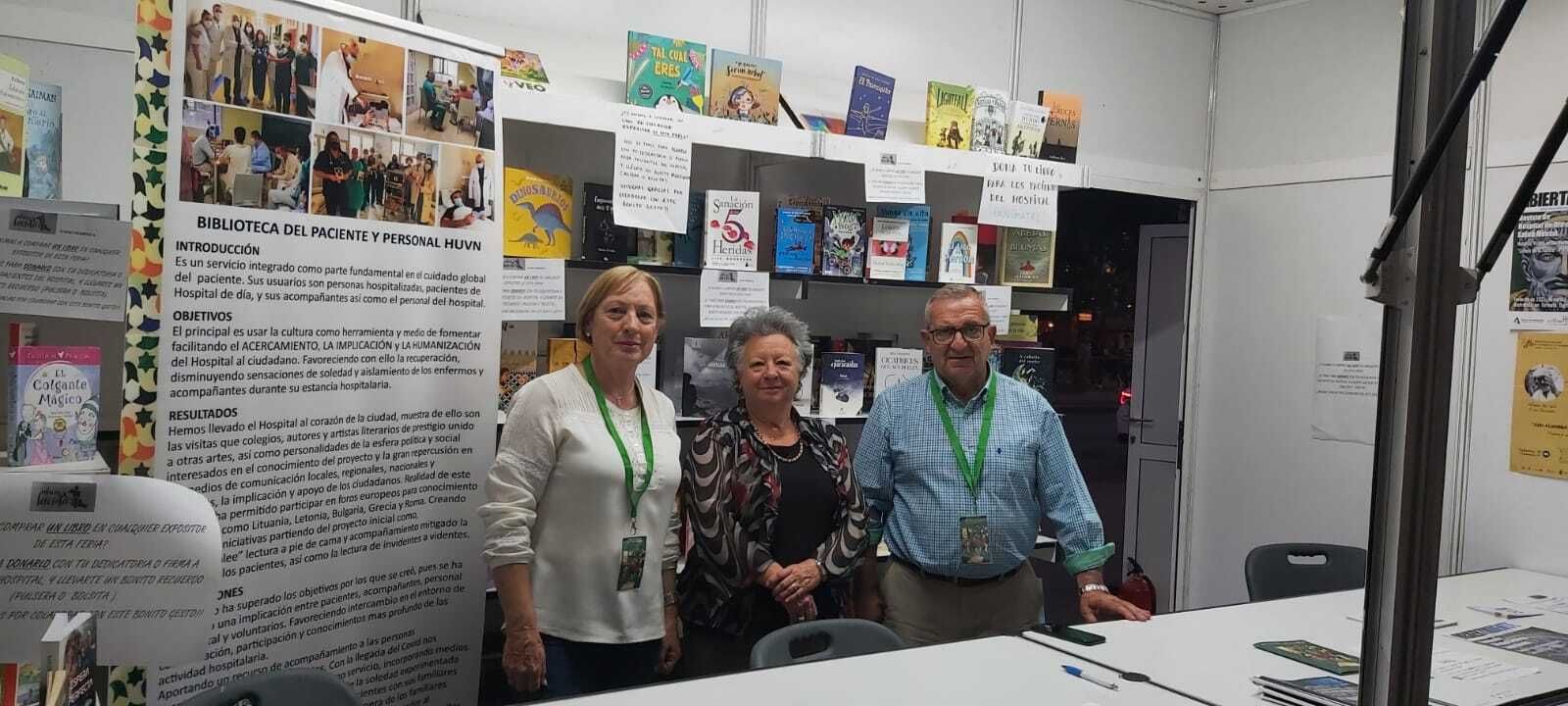 El Hospital Virgen de las Nieves recibe 175 donaciones en la Feria del Libro de Granada