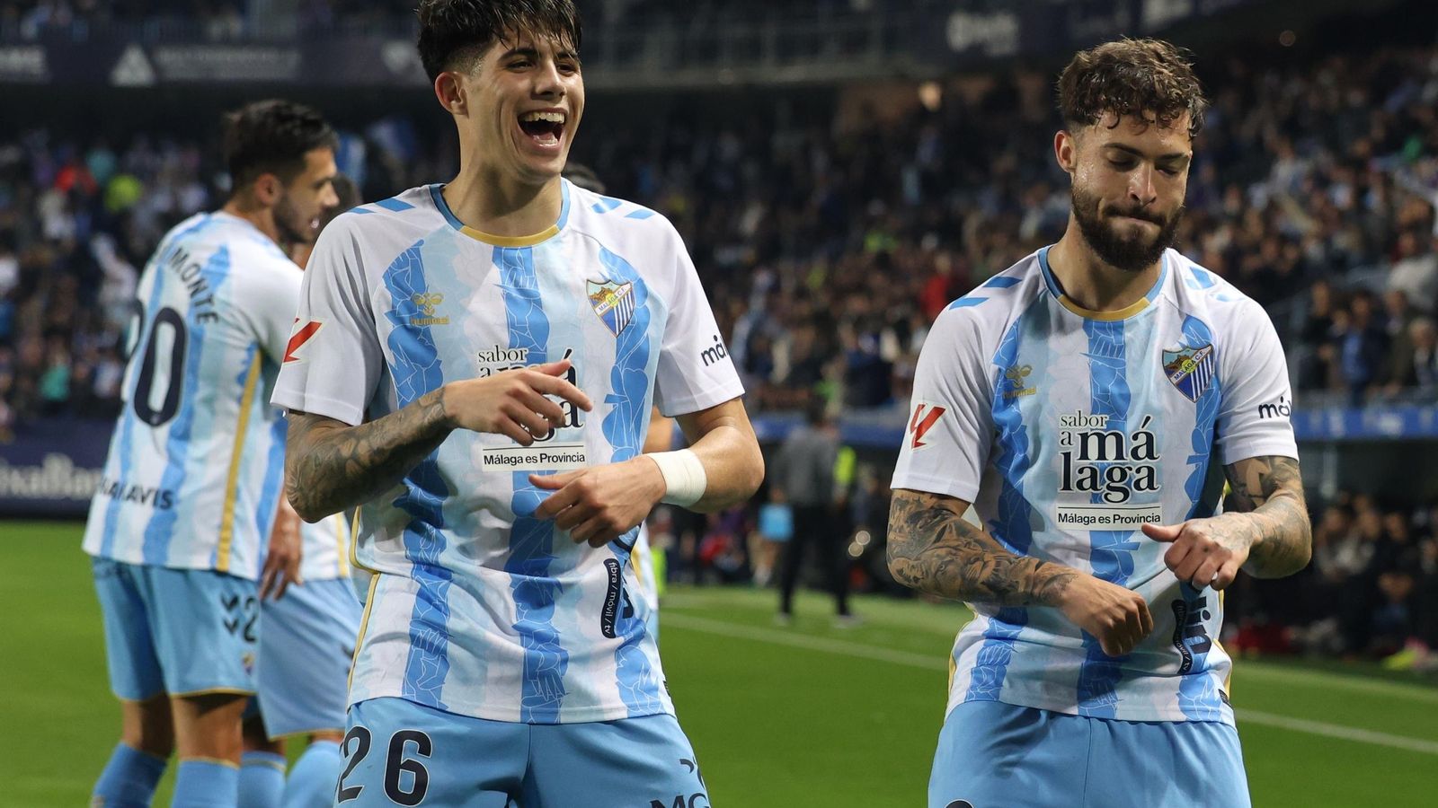 Cordero y Dani Sánchez celebran ante el Eldense.
