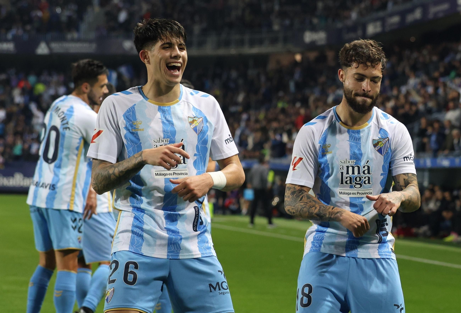 Cordero y Dani Sánchez celebran ante el Eldense.