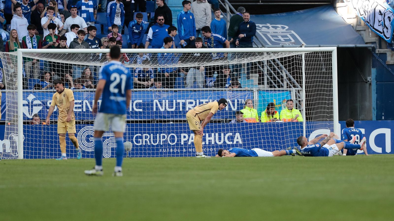El Real Oviedo-Málaga CF, en fotos