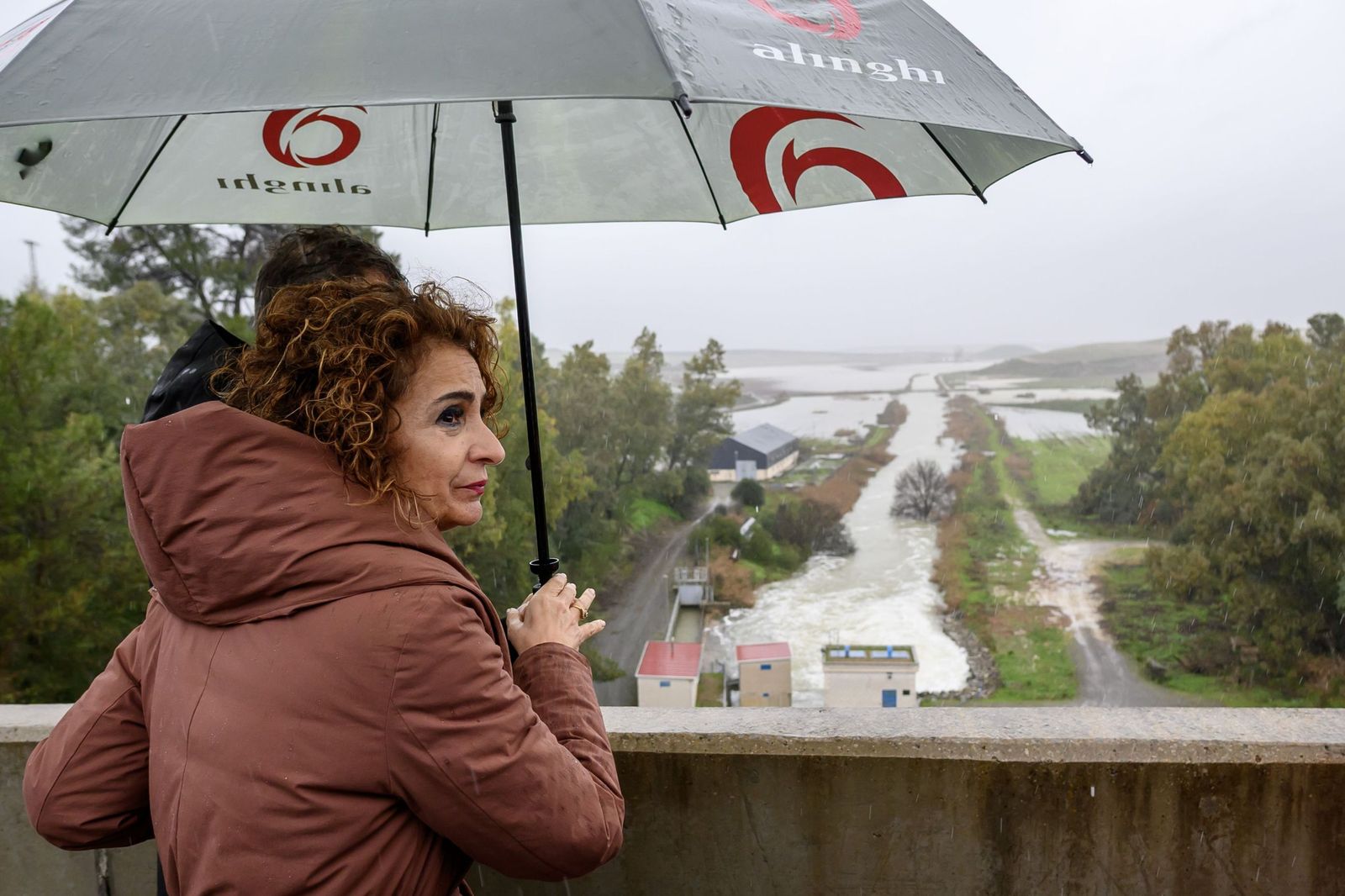 María Jesús Montero visita la localidad de El Palmar de Troya.